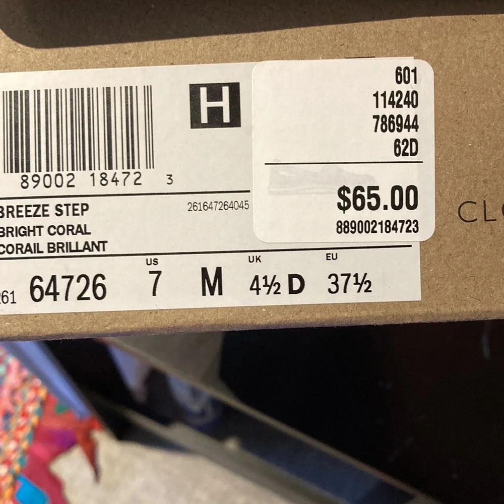 Clarks - Picture 5 of 6